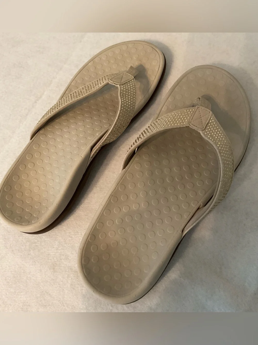 Vionic Women’s Beige Rhinestone  Flip Flop Sandals